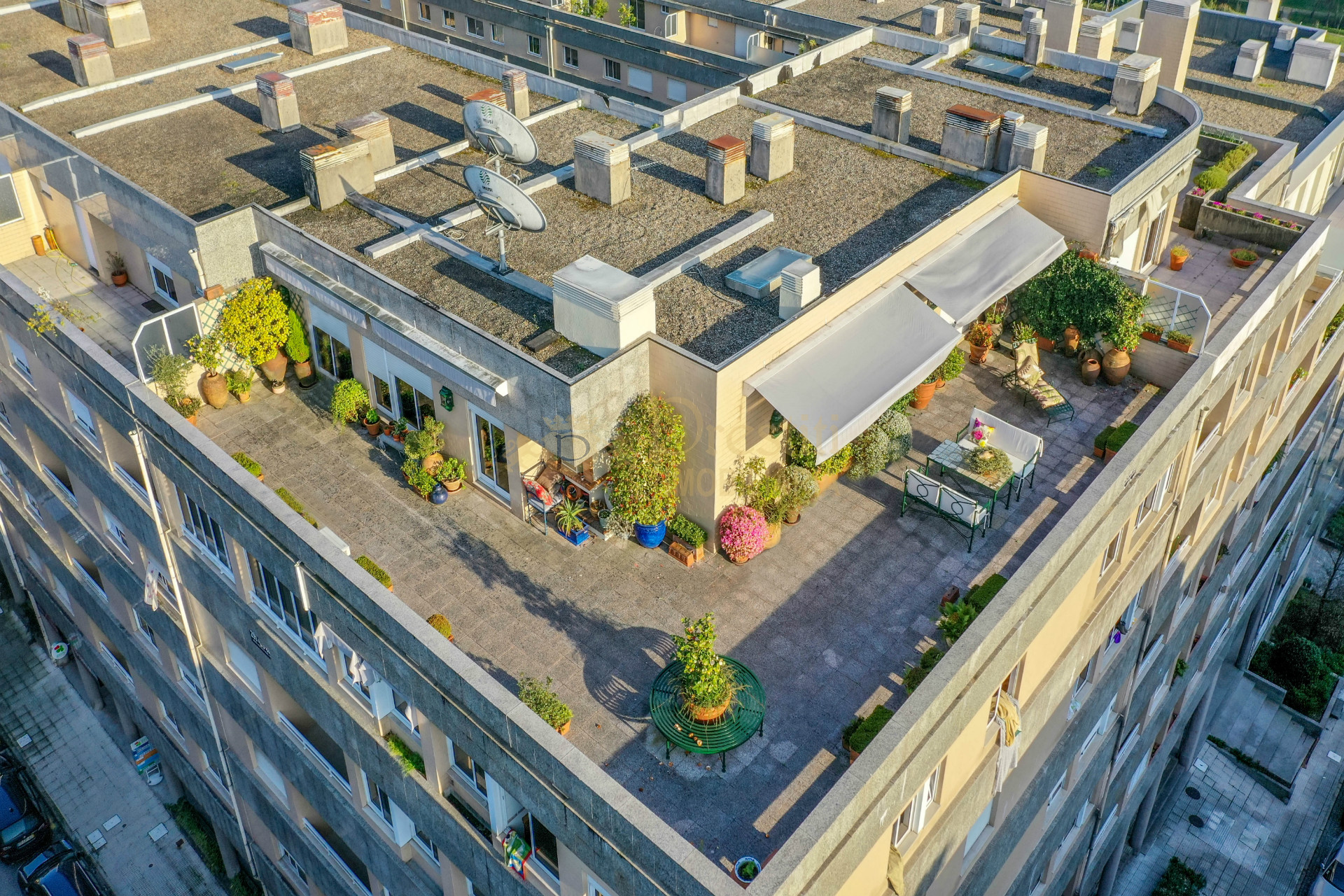 Apartamento T5 em zona privilegiada da Cidade